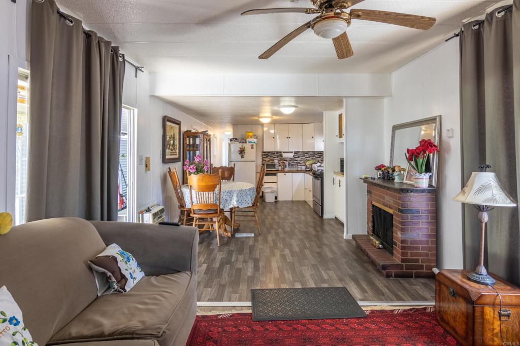 1010 E Bobier Drive 59