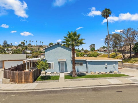 Photo of 2787 Thunder Dr DR, Oceanside, CA 92056 (MLS # 260024245SD)
