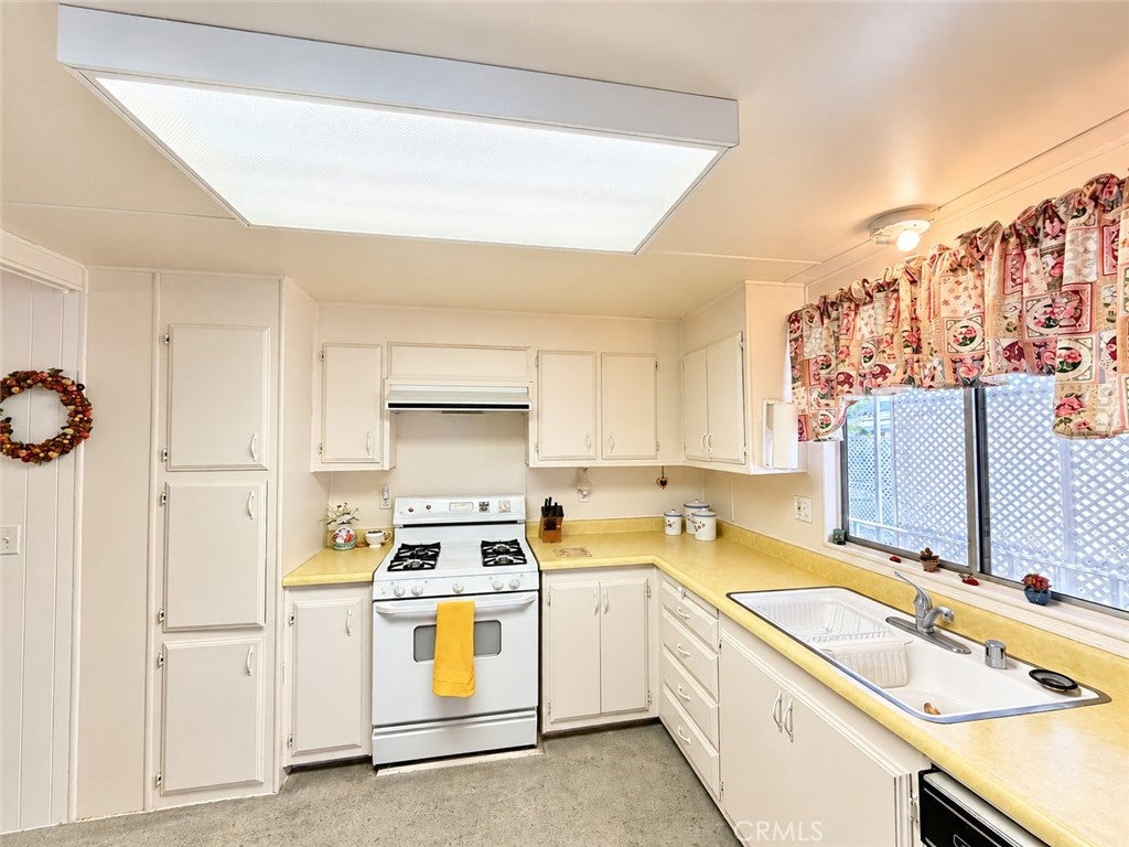 14851 Jeffrey Road 230, Irvine CA 92618 - Photo 11