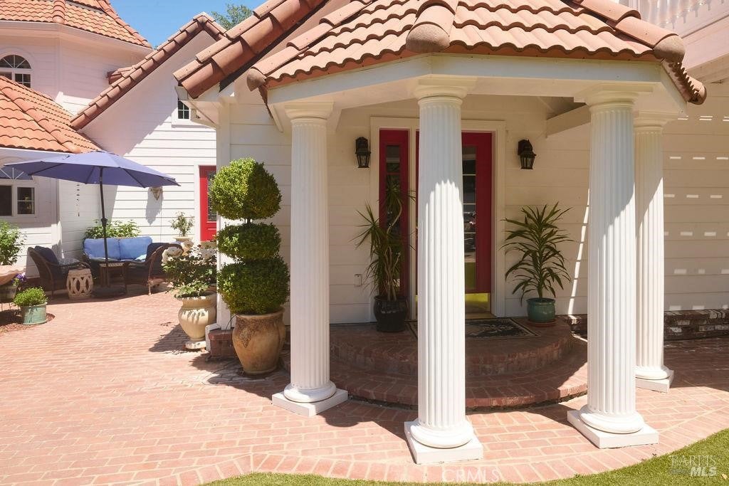 19400 Scenic Drive