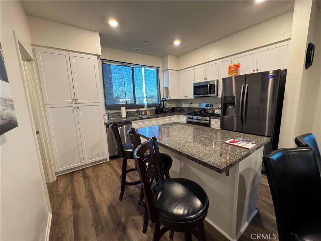 Modern 4-Bed + 3.5 Bath in Gated Bellflower Community – Near LA, Long Beach & OC-Live in style in this gorgeous 2,031 sq. ft. home with a bonus room, walk-in closets, and a huge 2-car garage. Built in 2018, this home features modern finishes and a smart three-level layout perfect for today’s lifestyle. Indoor washer and dryer, Exclusive gated community amenities include an outdoor fire pit, barbecues, bocce ball/bean bag toss court, and even a community vegetable garden. Perfect Location: with quick freeway and rail access. Close to great restaurants, shopping, parks, schools, and hospitals.
Why You’ll Love It:
Secure gated entry
Resort-style amenities
Modern, spacious design
Convenient commute to major cities