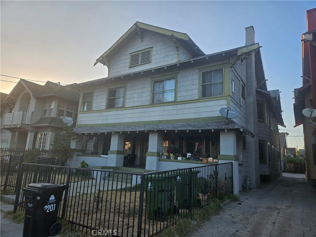 2201 Cambridge