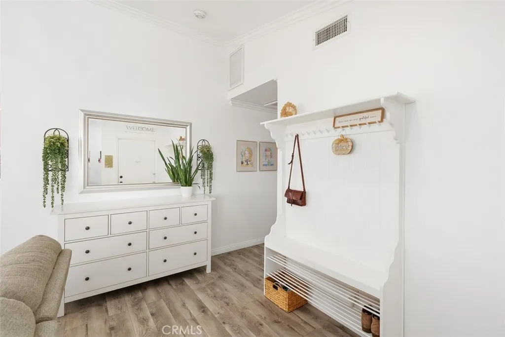 Corona, California 92879, United States, 4 Bedrooms Bedrooms, ,2 BathroomsBathrooms,Residential,Active,246011