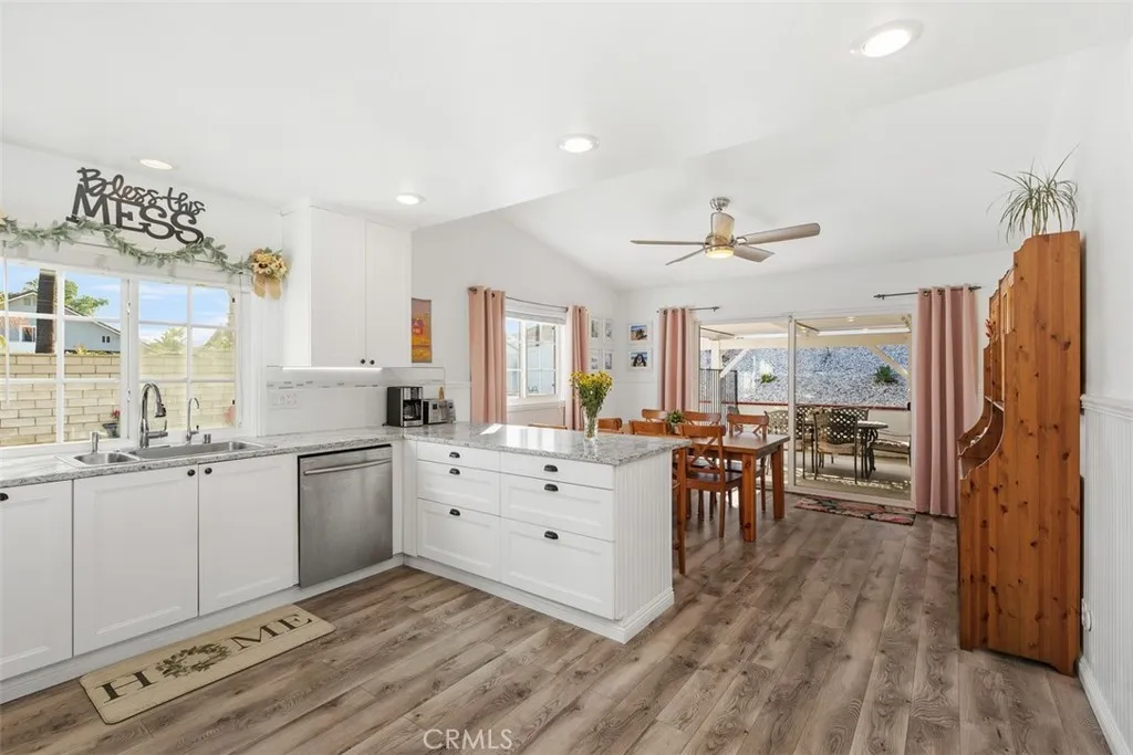 Corona, California 92879, United States, 4 Bedrooms Bedrooms, ,2 BathroomsBathrooms,Residential,Active,246011