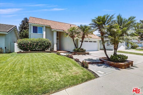 Photo of 24621 Via Del Rio, Lake Forest, CA 92630 (MLS # 26858605)
