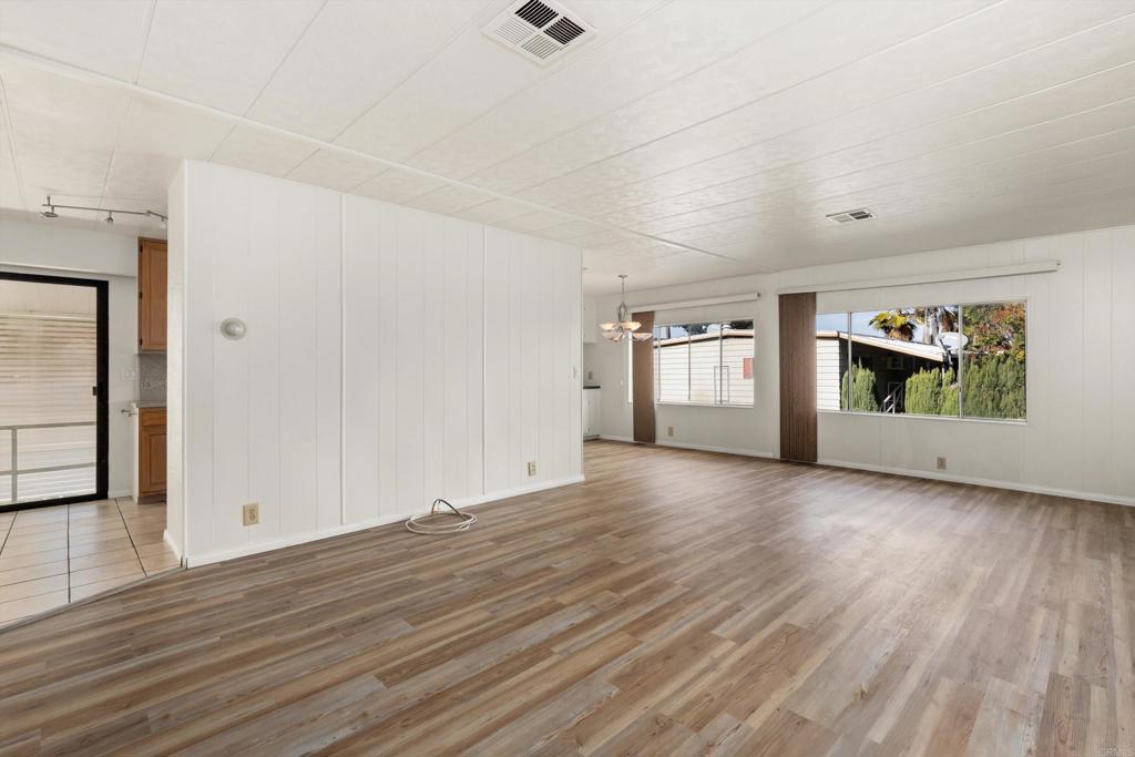 718 Sycamore Avenue 193