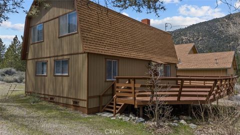 Photo of 2609 Cedarwood Drive Dr, Pine Mountain Club, CA 93222 (MLS # SR25089698)