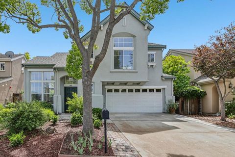 Photo of 882 W Mc Kinley Avenue, Sunnyvale, CA 94086 (MLS # ML82043876)