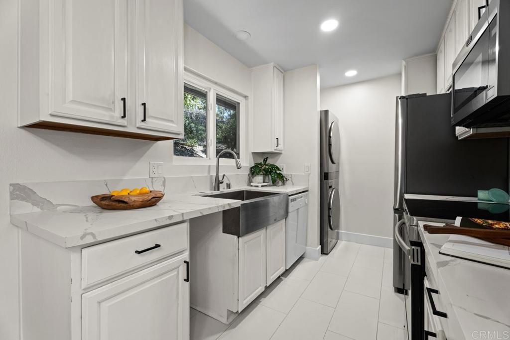 6725 Mission Gorge Rd 202B
