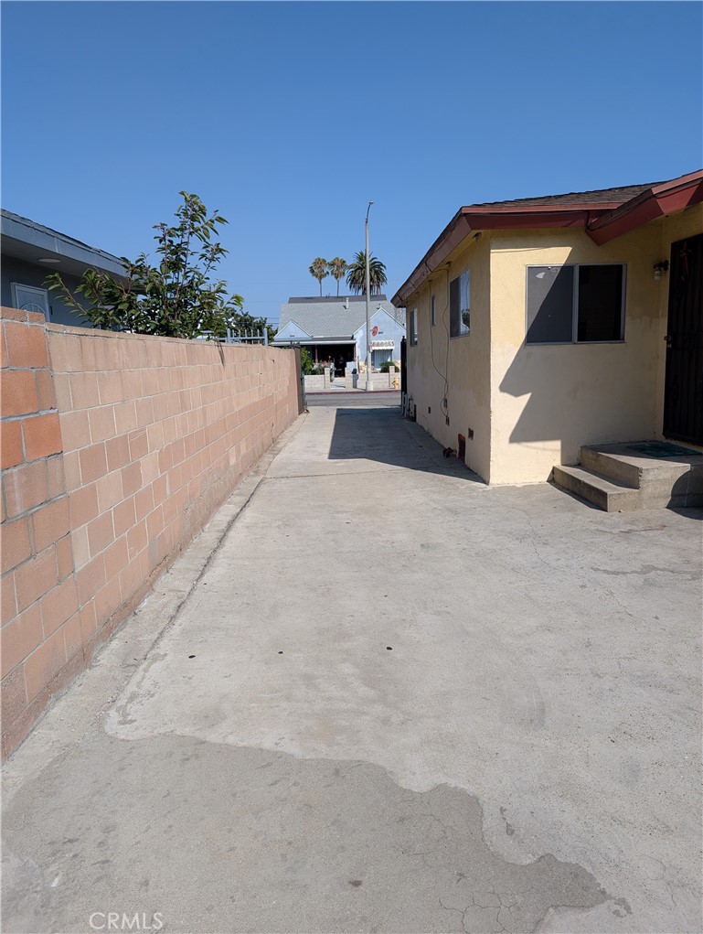 2235 HAUSER Boulevard