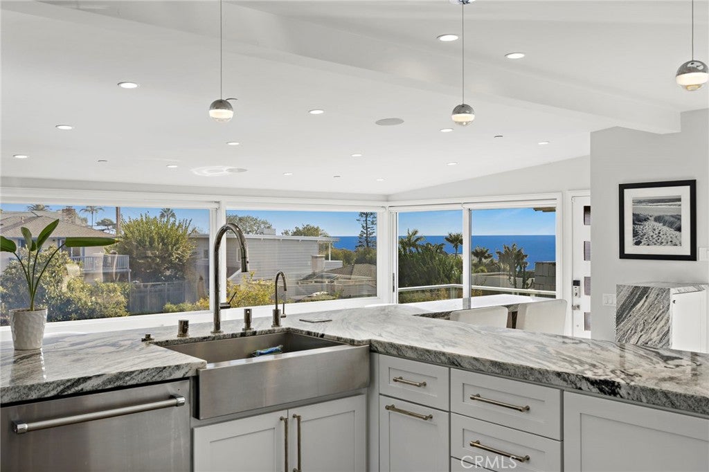 166 Fairview, Laguna Beach CA 92651 - Photo 12