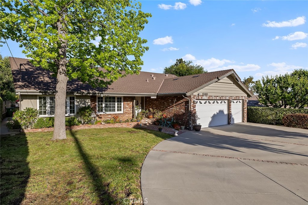 Properties 3 11180 Bertrand Avenue