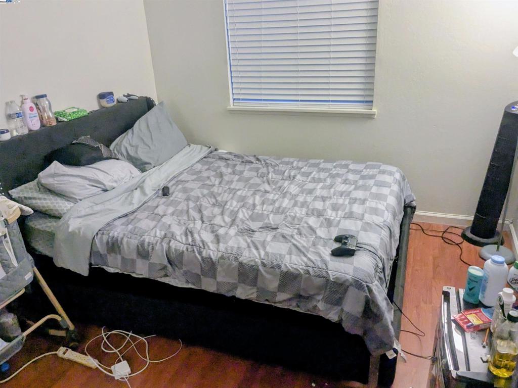 PINOLE HILLS - Residential