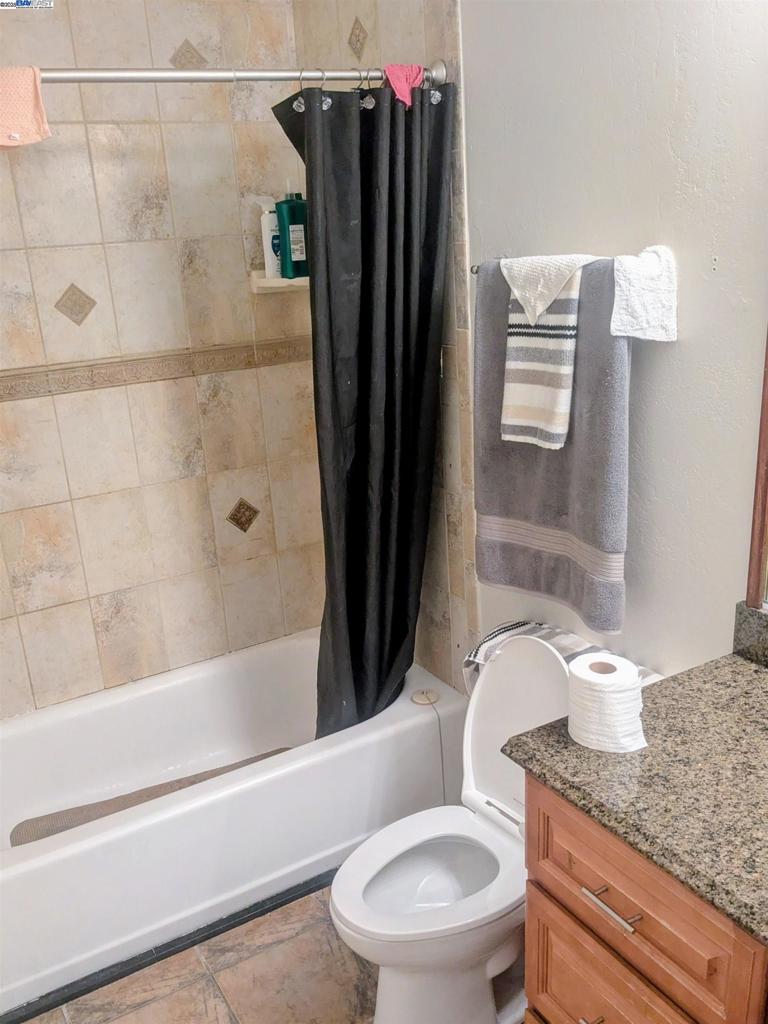 PINOLE HILLS - Residential