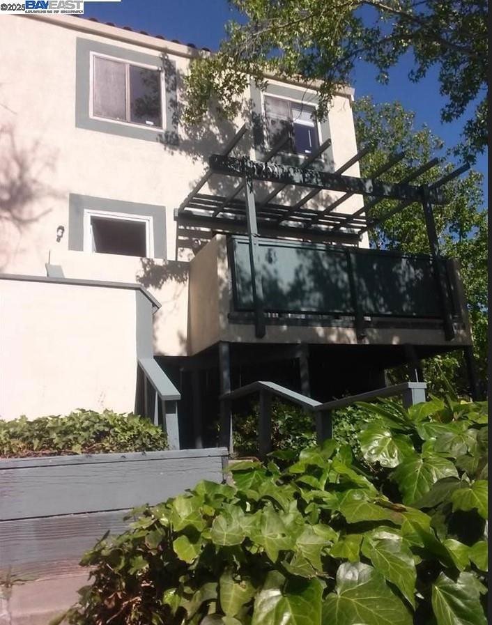 PINOLE HILLS - Residential