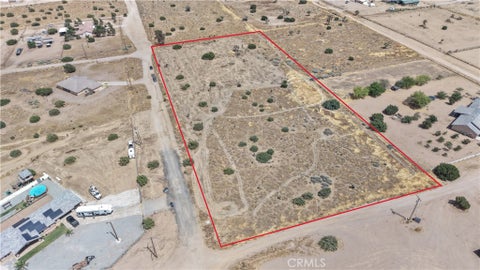 Photo of 111 Smoke Tree Road, Phelan, CA 92371 (MLS # HD26163024)