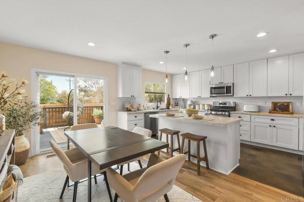 3585 Redwood Street