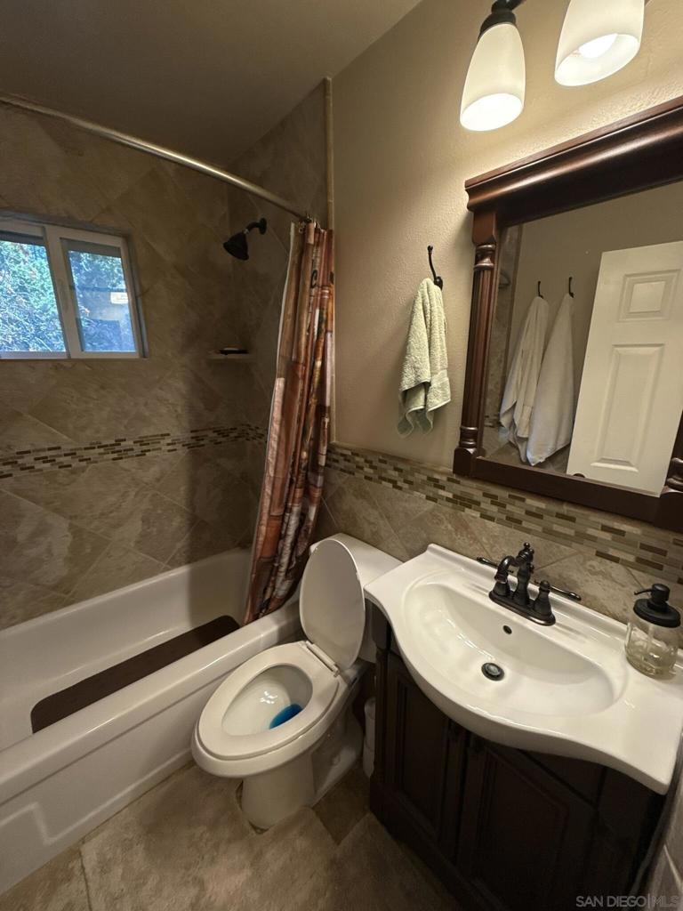 22356 Crestline