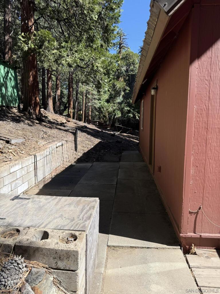 22356 Crestline