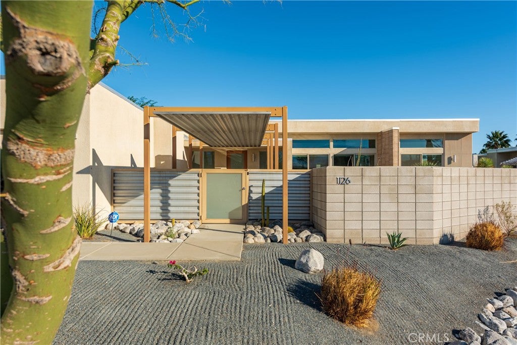 1126 Lucent Court
