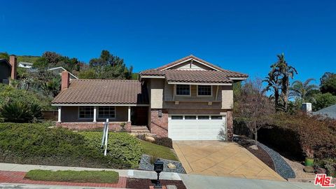 Photo of 1771 Calle Artigas, Thousand Oaks, CA 91360 (MLS # 26652787)
