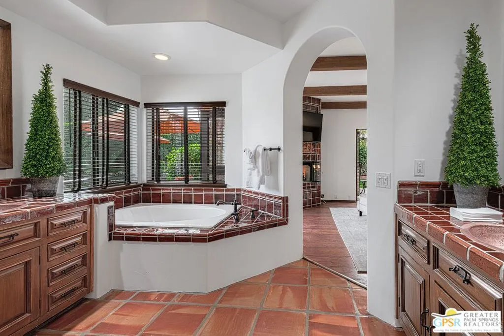 Palm Springs, California 92262, United States, 4 Bedrooms Bedrooms, ,5 BathroomsBathrooms,Residential,Active,16237