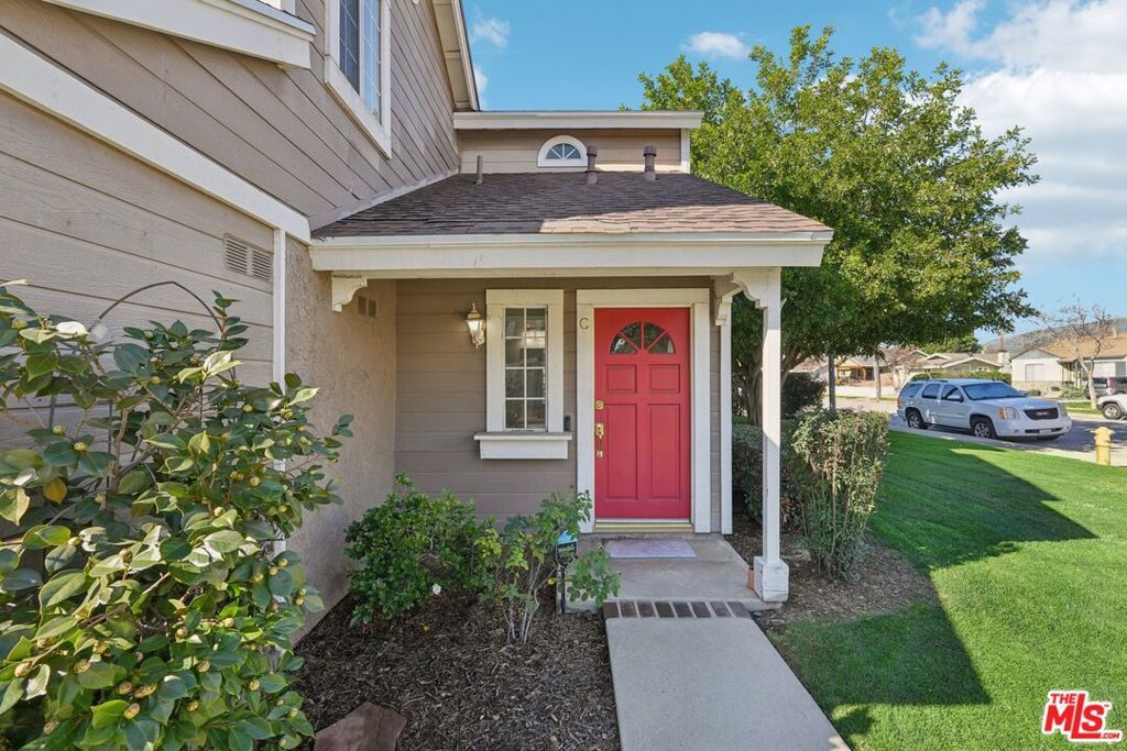 Photo of 1484 3rd Street #C, La Verne, CA 91750 (MLS # 26638965)