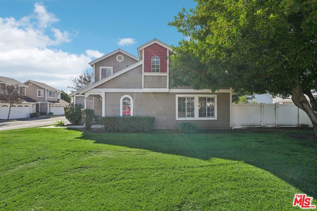 Photo of 1484 3rd Street #C, La Verne, CA 91750 (MLS # 26638965)