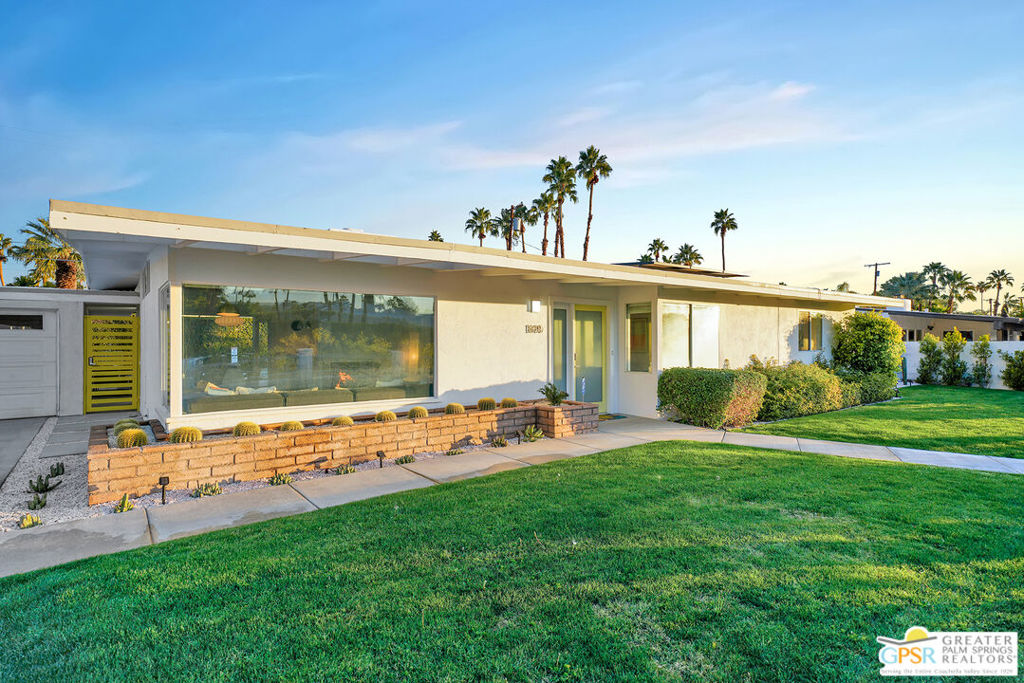 1890 E Amado Road