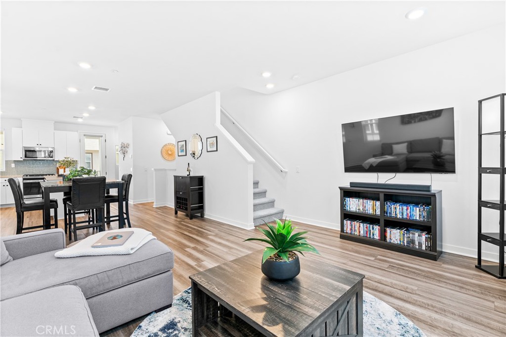 Paisley (PSLY) - Residential