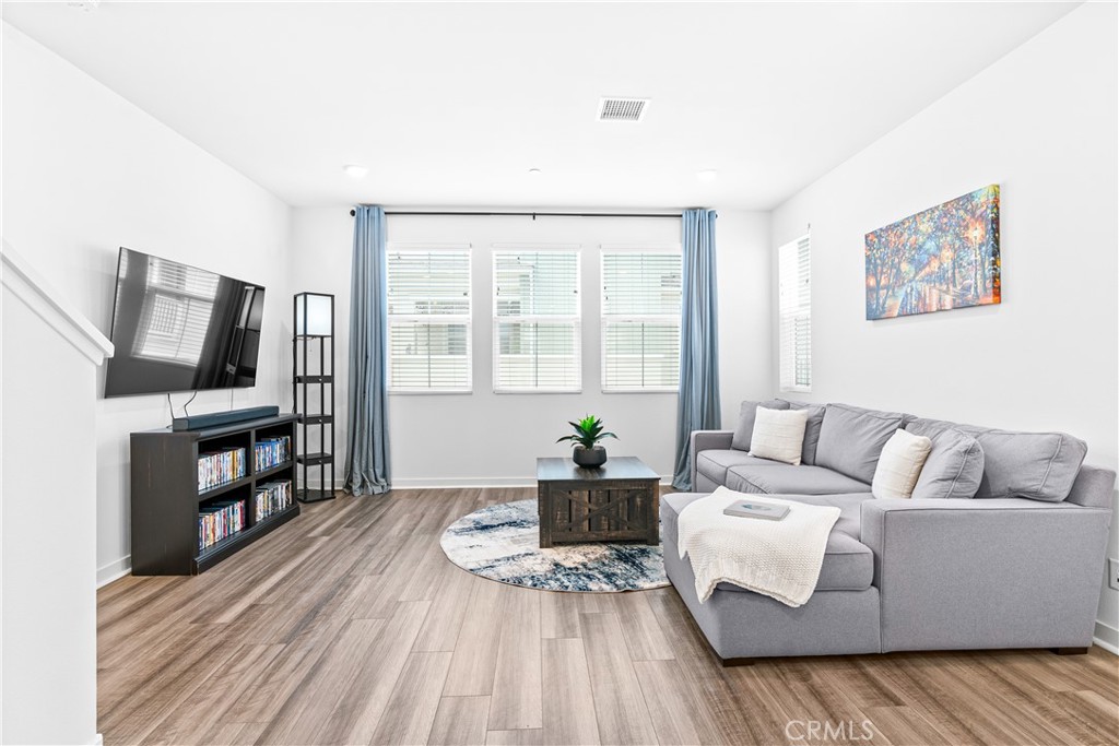 Paisley (PSLY) - Residential