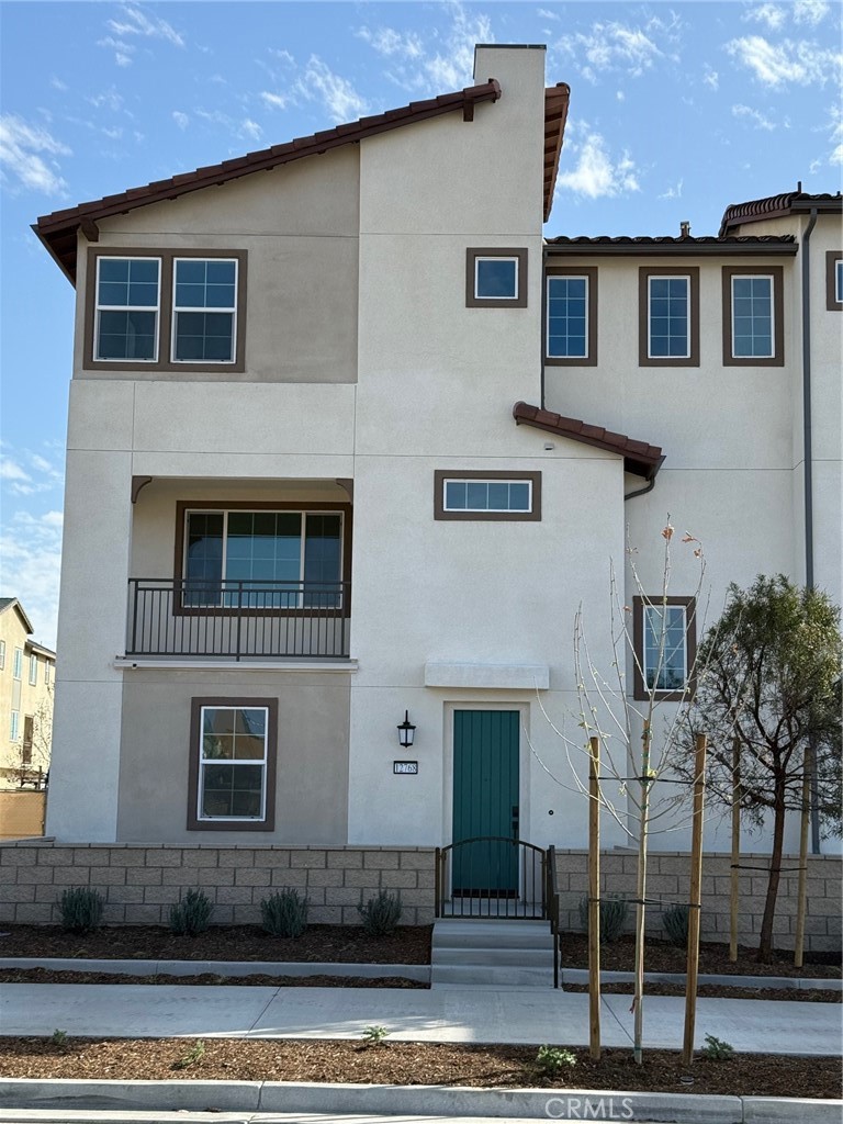 Modern Luxury Meets Everyday Comfort in This Stunning New Eastvale Townhome!
Be the very first to live in this brand-new, three-story luxury townhome located in the heart of Eastvale’s vibrant and growing community! With 4 spacious bedrooms (including one conveniently located on the main floor), 3.5 designer bathrooms, and over 1,780 square feet of bright, open-concept living space, this home perfectly balances modern style and family functionality.
Step inside to discover gorgeous quartz countertops, sleek tile and vinyl flooring, and a chef-inspired kitchen featuring an island, stainless steel appliances, and plenty of prep space for your next culinary adventure. The open-plan living and dining areas flow seamlessly—ideal for entertaining or relaxing in style.
++ Interior Highlights:
*Two elegant staircases**Upstairs laundry for convenience**Dedicated office space for work-from-home days**Private exercise room**
Walk-in shower and stone finishes in the primary suite**Energy-efficient windows and central HVAC
++ Outdoor Living + Resort-Style Amenities:
Enjoy sunny afternoons on your private patio deck, or step out to the resort-style amenities just steps from your door. The community offers a pool, spa, BBQ area, fire pits, dog park, playground, gym, and more—all included with your lease.
++ Prime Location:
Located in a thriving Eastvale neighborhood (Corona-Norco Unified School District), with easy access to parks, shopping, dining, and the 15 freeway—this home is perfect for commuters and families alike.
Available Now – Be the First to Call This Home!
Don’t miss your chance to lease this stylish, low-maintenance, move-in ready townhome in one of Riverside County’s most sought-after new communities. ***SIGN A LEASE BEFORE OCTOBER 31st, DISCOUNTED RENT will be $3600 for 1st two (2) months; then pay regular $3750 Rent for rest of 12 month term***