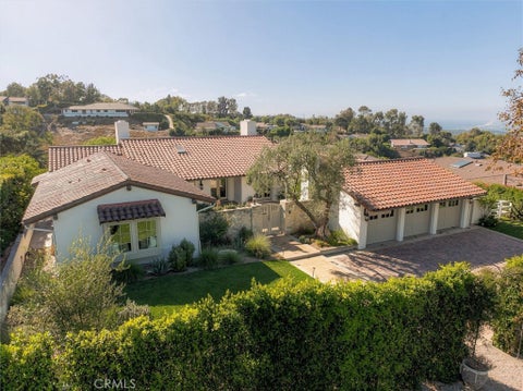 Photo of 28 Caballeros Road, Rolling Hills, CA 90274 (MLS # SB26206322)