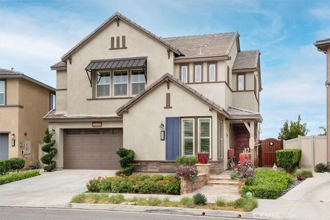 Photo of 28455 Ascent Way, Saugus, CA 91350 (MLS # SR26070461)