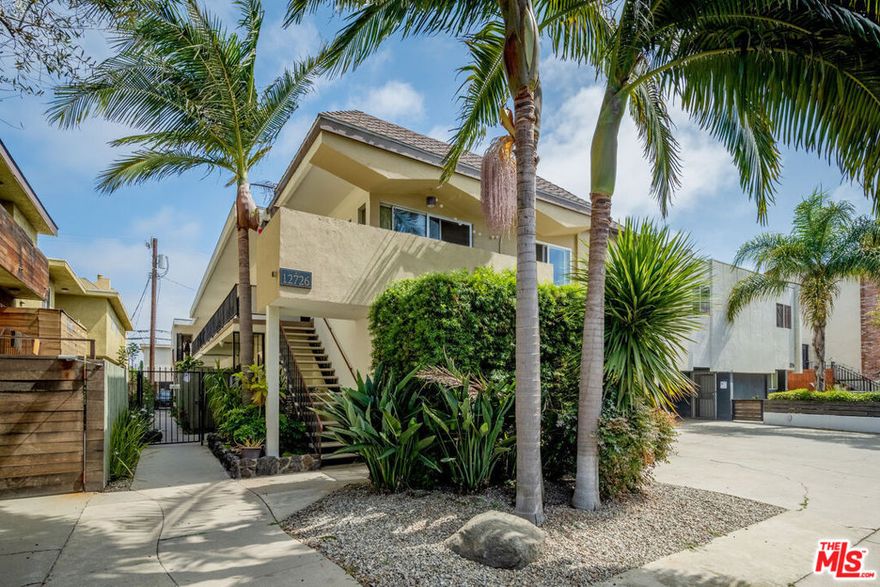 Rare Private, 1-Bedrooms Plus 1-Bathroom on the First Floor in a Quaint, Gated 9 Unit Complex. 60's Charm Preserved w/a Modern Twist. Caswell is a Quiet Street just North of Washington, Near Marina Del Rey & Venice. Dual Pane Windows, Clean Kitchen w/New Fridge & Stove Plus New Laminate Floors. Private & Freshly Painted Patio off the Dining Area. A Short Distance to Abbot Kinney & its Shops & Cafes...Approximately 2 Miles to the Beach. Please contact Listing Agent for a Private Showing.
