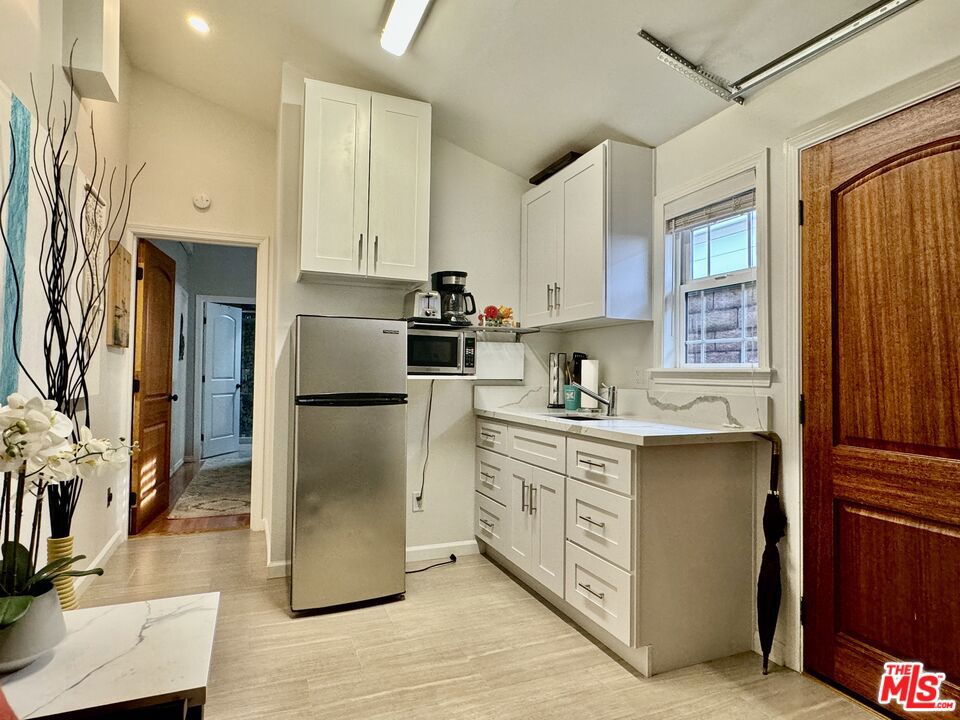 207 Avenue C Cottage
