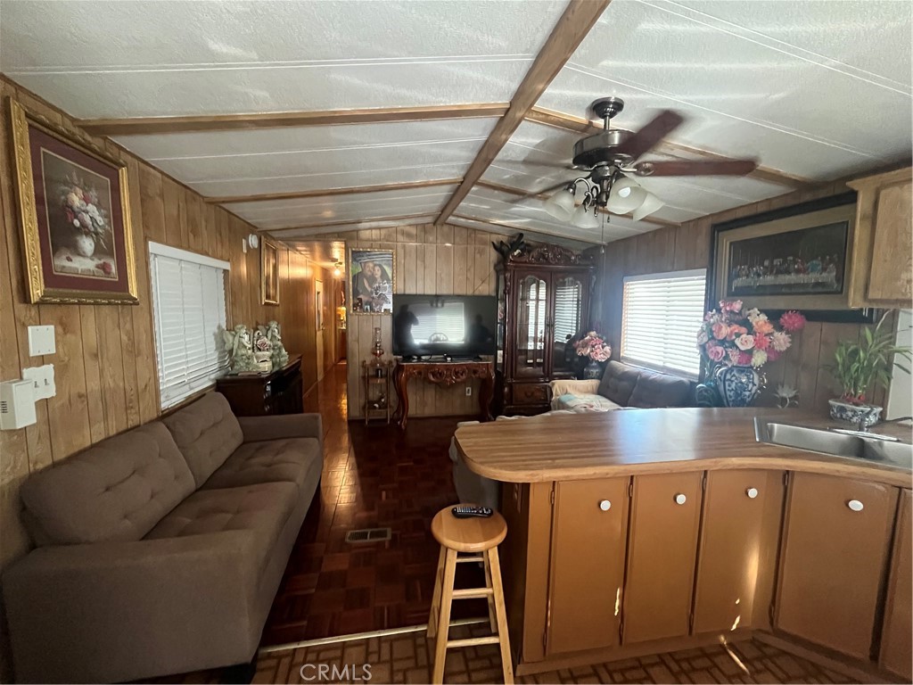 8600 Contreras Street 27