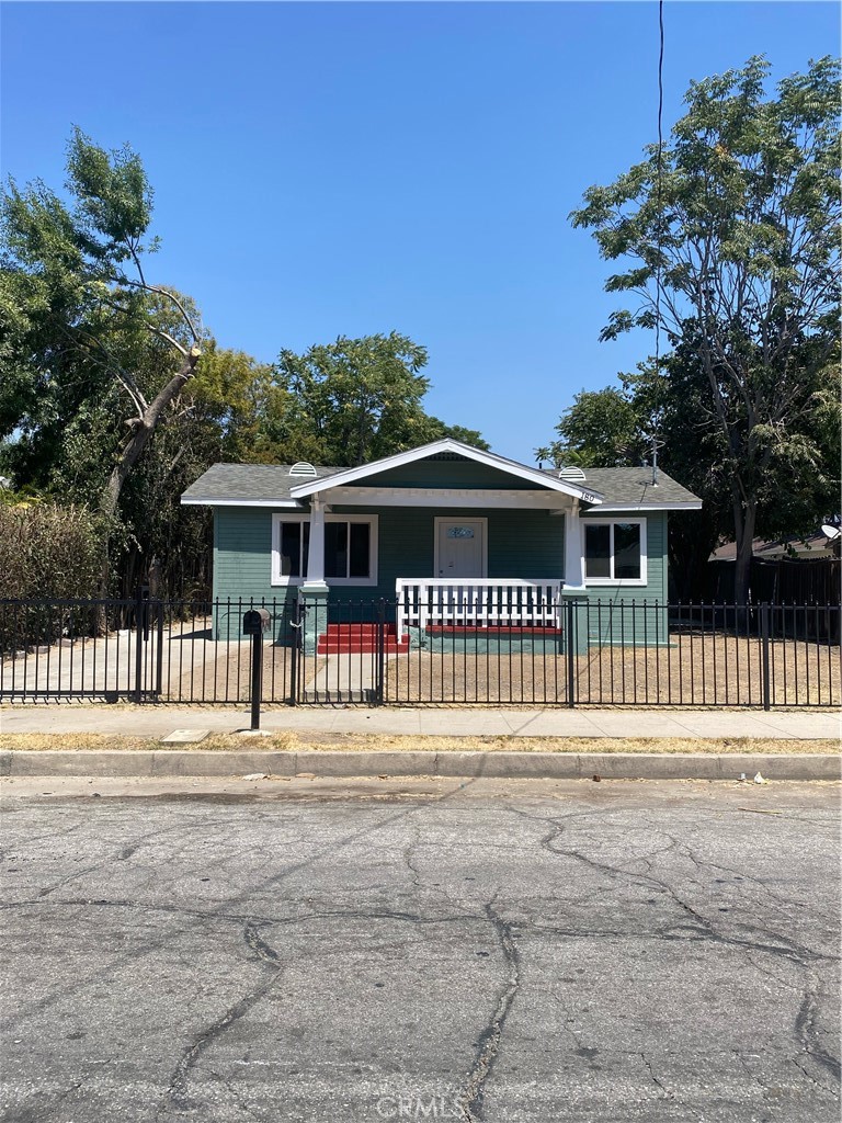 180 Magnolia Avenue