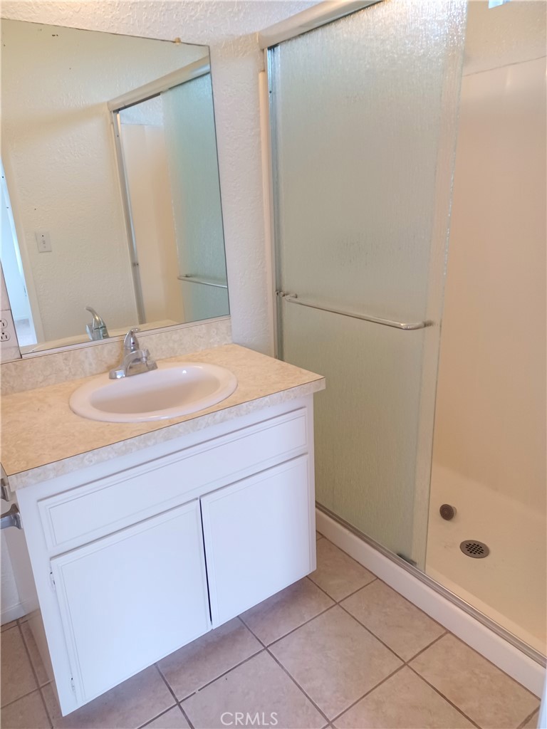 CUSTOM - Residential Lease