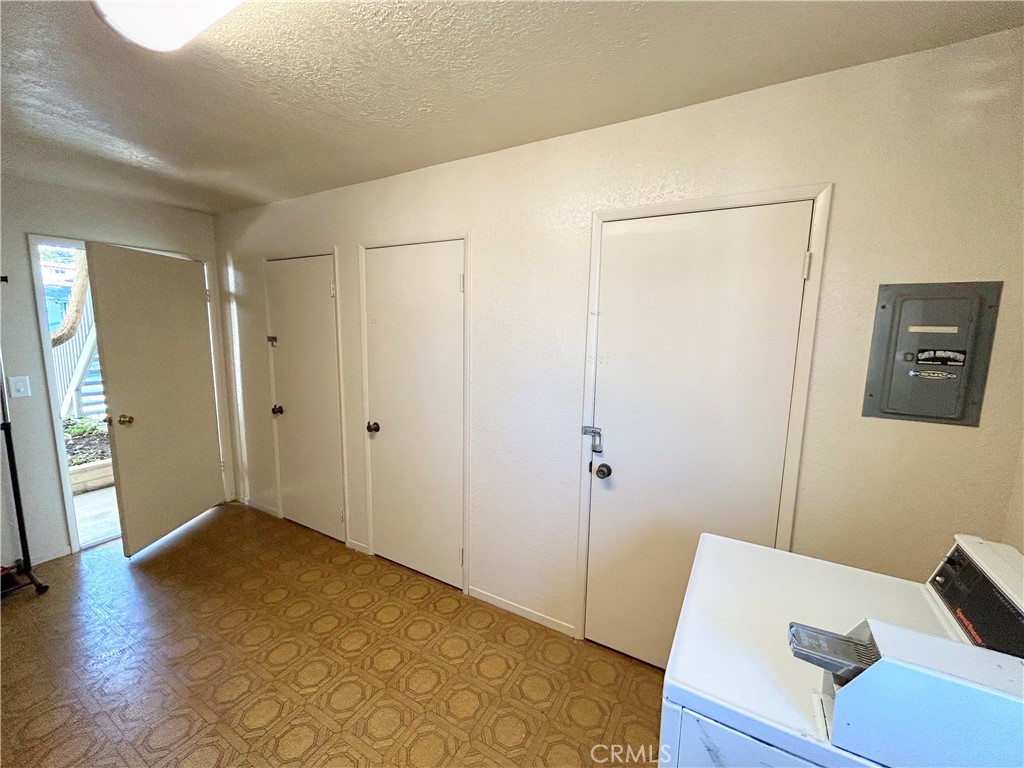 CUSTOM - Residential Lease