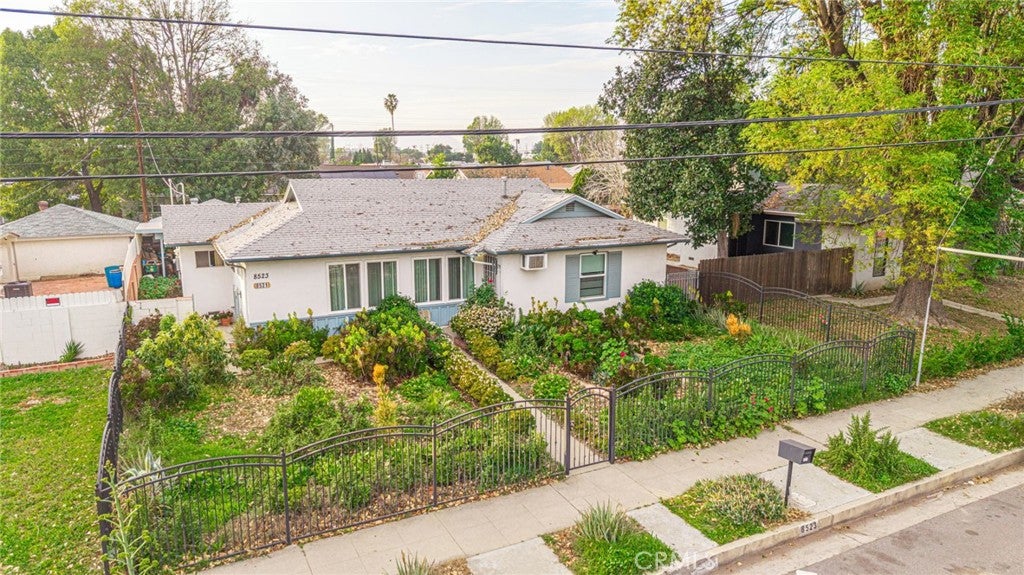 8523 & 8521 Lindley Avenue, Northridge CA 91325