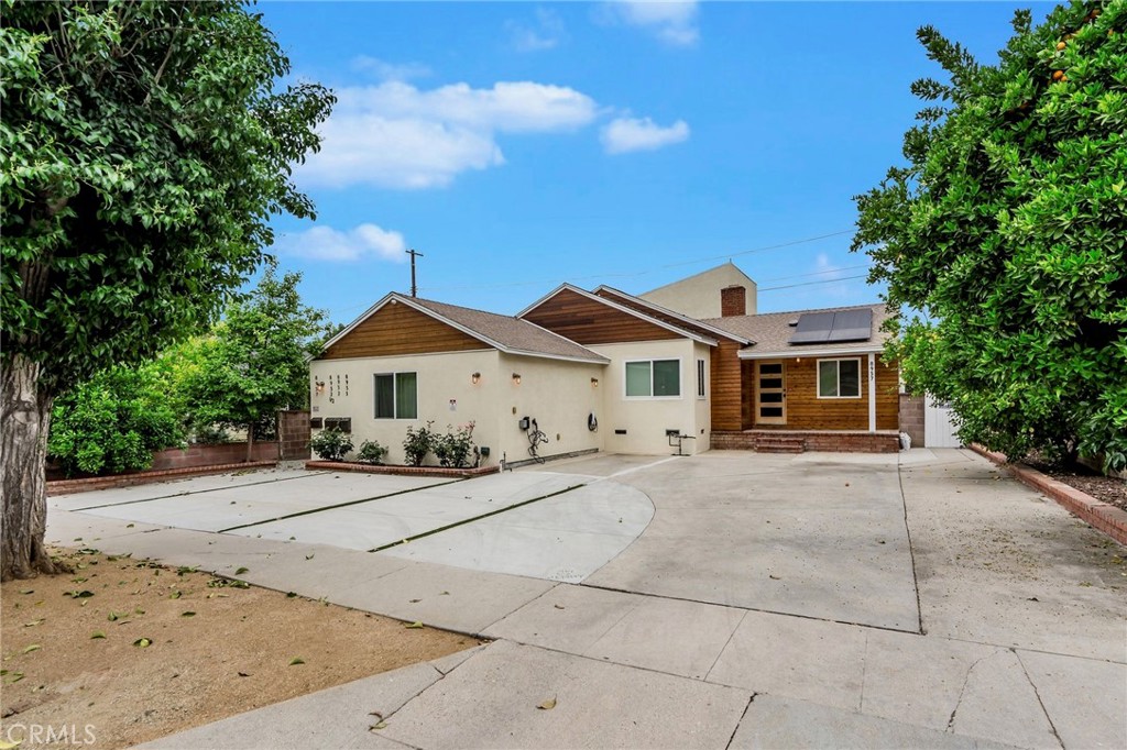 8957 Amigo Avenue