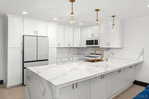Photo of 602 W Fir St ST #201, San Diego, CA 92101 (MLS # 260018871SD)