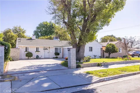 8006 Zelzah, Reseda, CA 91335 - MLS#: SR26031281