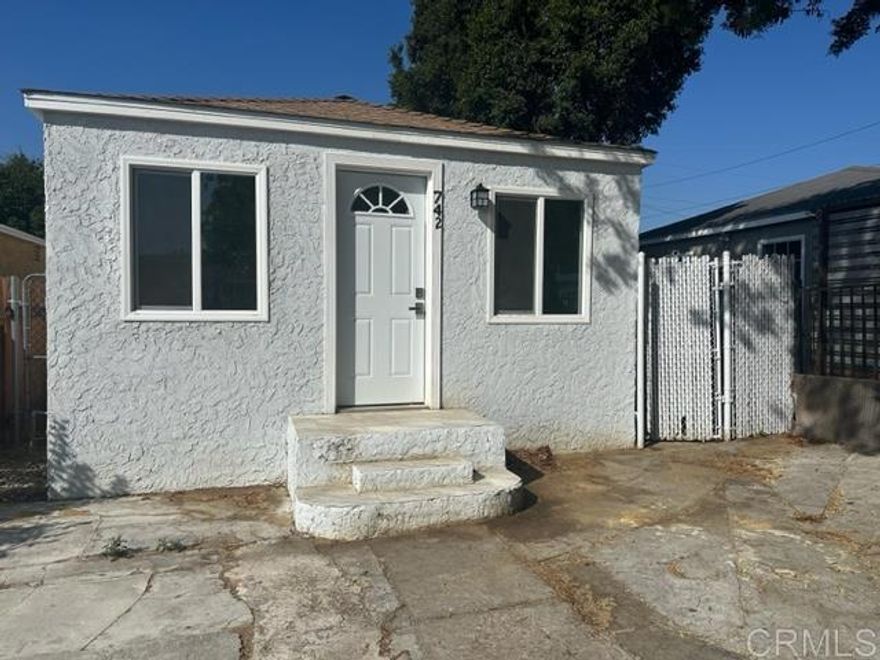 Recent Price reduction!!!  Newly renovated 2 Unit property located in San Diego!  2 bedroom, 1 bath front unit with a 1 bedroom, 1 bath unit in the back.  Newly renovated 2 unit property.  New roof, appliances, windows and flooring.  Located near the 94, 805 and 5 freeways.  Close to downtown, balboa park and shops.