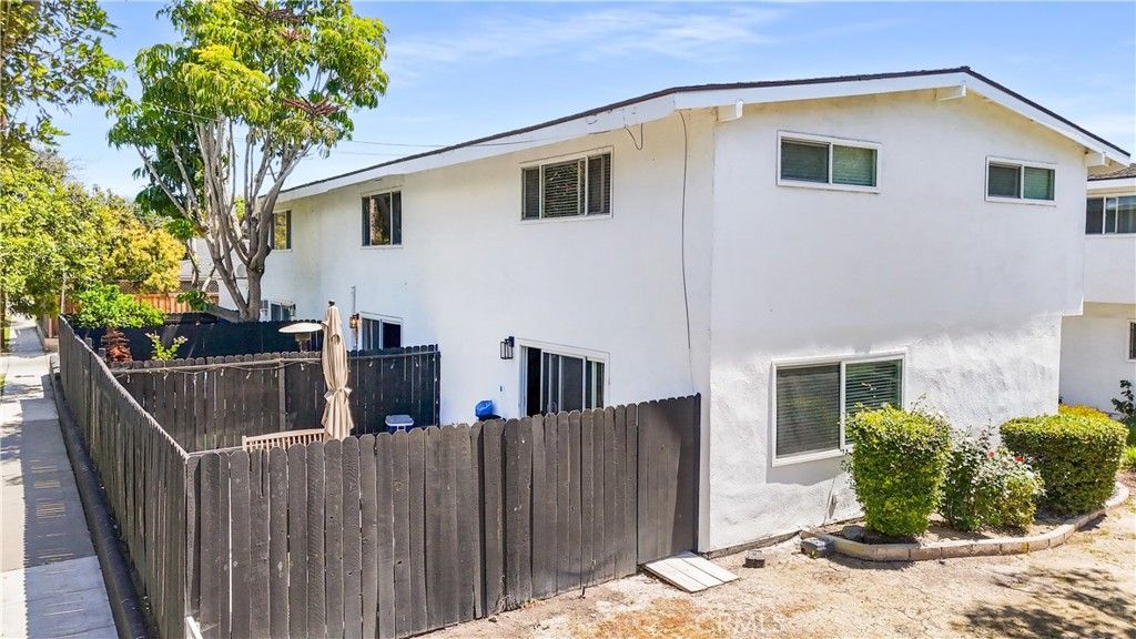 Photo of 3040 Fillmore Way, Costa Mesa, CA 92626 (MLS # PW25240092)