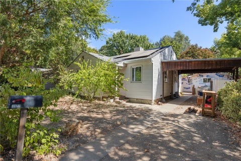 Photo of 1122 Sunset AVE, Chico, CA 95926 (MLS # SN26190113)