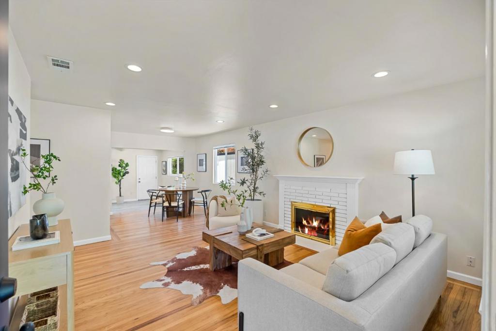 2667 Sutro Drive