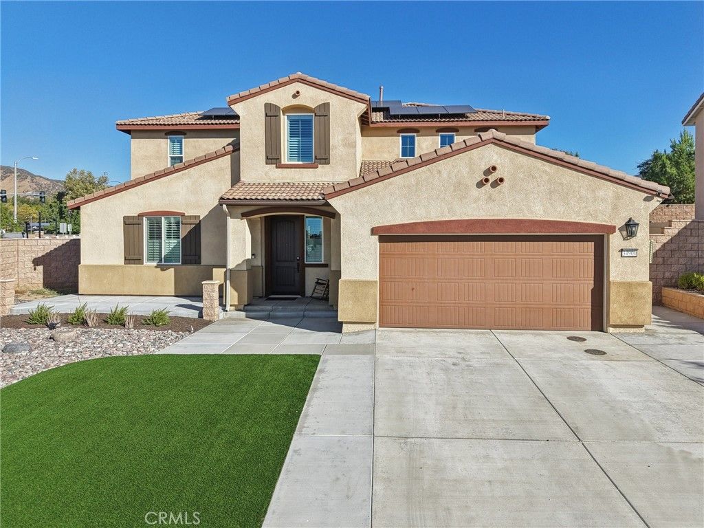 Photo of 34900 N Serrano Sq, Yucaipa, CA 92399 (MLS # DW25239988)