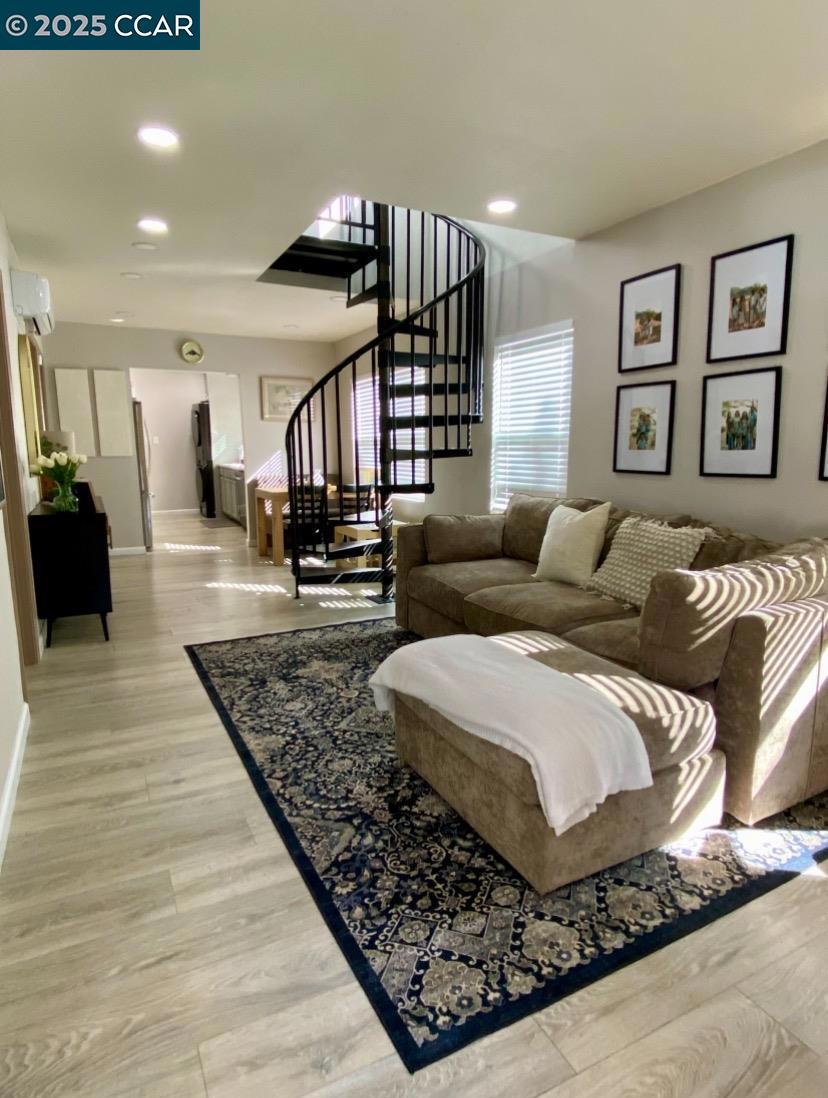 ALHAMBRA  VALLEY - Residential